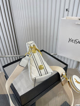 Load image into Gallery viewer, Leather Shoulder Bag
