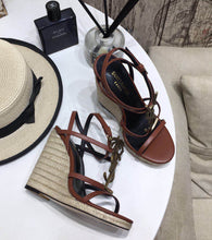 Load image into Gallery viewer, Wedge Heels
