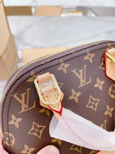 Load image into Gallery viewer, Alma BB Handbag
