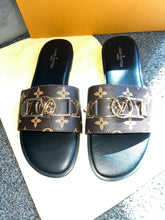 Load image into Gallery viewer, Buckle Sandals
