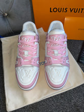 Load image into Gallery viewer, Pink &amp; White Trainers
