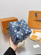 Load image into Gallery viewer, Denim Square Bag
