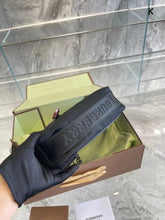 Load image into Gallery viewer, Burbe Unisex Bag
