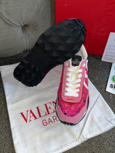 Load image into Gallery viewer, Pink Valentine Trainers
