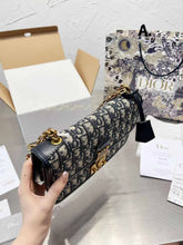 Load image into Gallery viewer, Chain Paris Shoulder Bag
