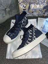 Load image into Gallery viewer, Navy Paris Hightops
