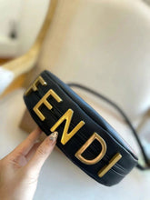 Load image into Gallery viewer, Circle Leather Bag
