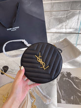 Load image into Gallery viewer, Circle Saint Bag
