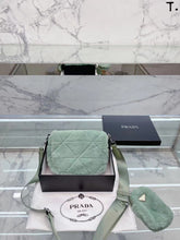 Load image into Gallery viewer, Fluffy Mint Green P Bag
