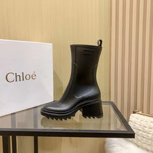 Load image into Gallery viewer, C Leather Boots
