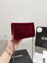 Load image into Gallery viewer, Thin Suede C Bag
