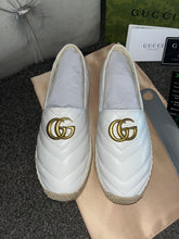 Load image into Gallery viewer, White Leather Pumps
