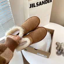 Load image into Gallery viewer, Bow Ugg Boots
