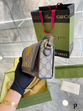 Load image into Gallery viewer, Cat Shoulder Bag
