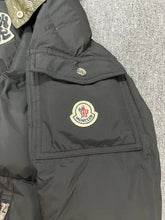 Load image into Gallery viewer, Mens Winter Coat
