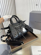 Load image into Gallery viewer, Baleny Shoulder Bag

