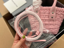 Load image into Gallery viewer, Wicker Basket Bag
