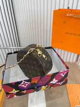 Load image into Gallery viewer, Circle Chain Bag
