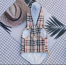 Load image into Gallery viewer, Burb Bodywarmer
