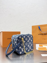 Load image into Gallery viewer, Denim Square Bag
