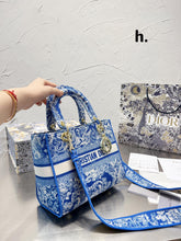 Load image into Gallery viewer, Summer Tote Bags
