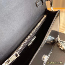 Load image into Gallery viewer, Black Leather P Bag
