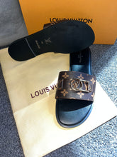 Load image into Gallery viewer, Buckle Sandals
