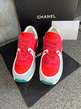 Load image into Gallery viewer, Reflective Colourful C Runner
