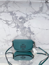 Load image into Gallery viewer, Leather Cross Bag
