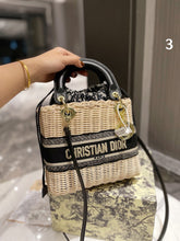 Load image into Gallery viewer, Wicker Tote Bag
