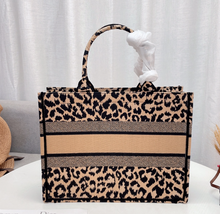 Load image into Gallery viewer, Leopard Tote Bag
