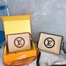 Load image into Gallery viewer, Chain Clutch Bag
