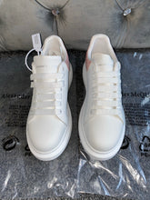 Load image into Gallery viewer, White &amp; Pink Leather Queens
