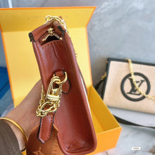 Load image into Gallery viewer, Chain Clutch Bag
