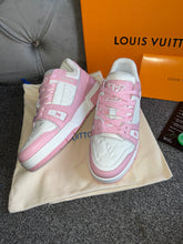 Load image into Gallery viewer, Pink &amp; White Trainers

