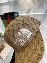 Load image into Gallery viewer, Bumbag &amp; Hat Set
