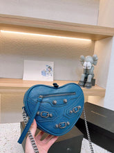 Load image into Gallery viewer, Heart Leather Bag
