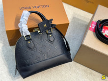 Load image into Gallery viewer, Patterned Design Black Alma Bag
