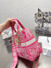 Load image into Gallery viewer, Summer Tote Bags
