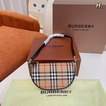 Load image into Gallery viewer, Burbe Bag
