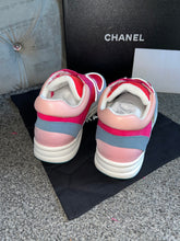 Load image into Gallery viewer, Reflective Colourful C Runner
