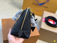 Load image into Gallery viewer, Patterned Design Black Alma Bag
